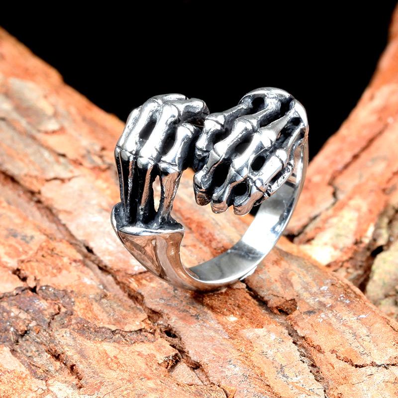 Cluster Rings Unique Embracing Skull Skeleton Hand Bone Ring Men Women Stainless Steel Gothic Punk Fashion Hip Hop Couple Jewelry
Cluster Rings Unique Embracing Skull Skeleton Hand Bone Ring Men Women Stainless Steel Gothic Punk Fashion Hip Hop Couple Jewelry