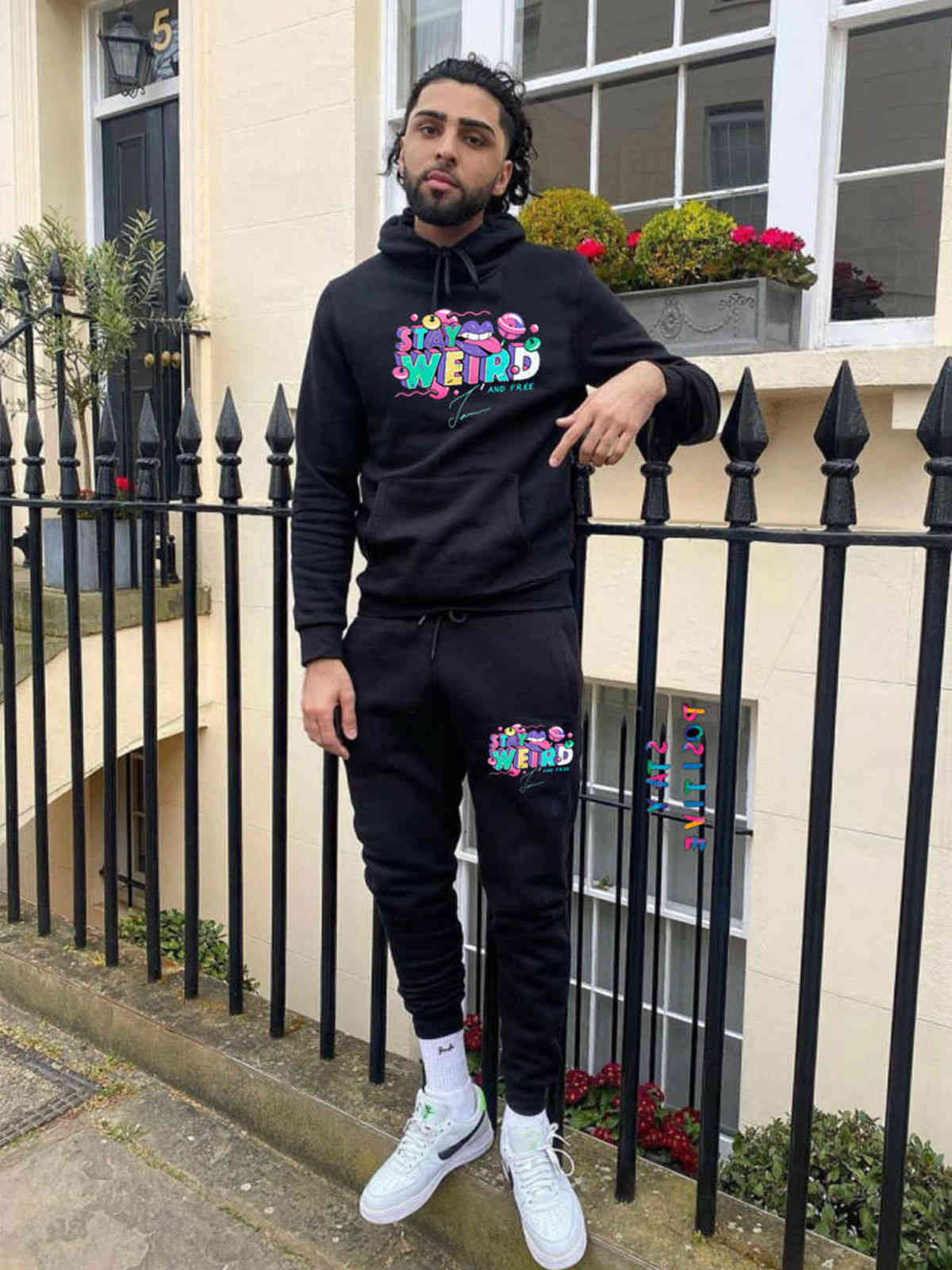 Hooded sweater pullover WEIRD printed suit leisure sports two-piece suit European code H1120
Hooded sweater pullover WEIRD printed suit leisure sports two-piece suit European code H1120