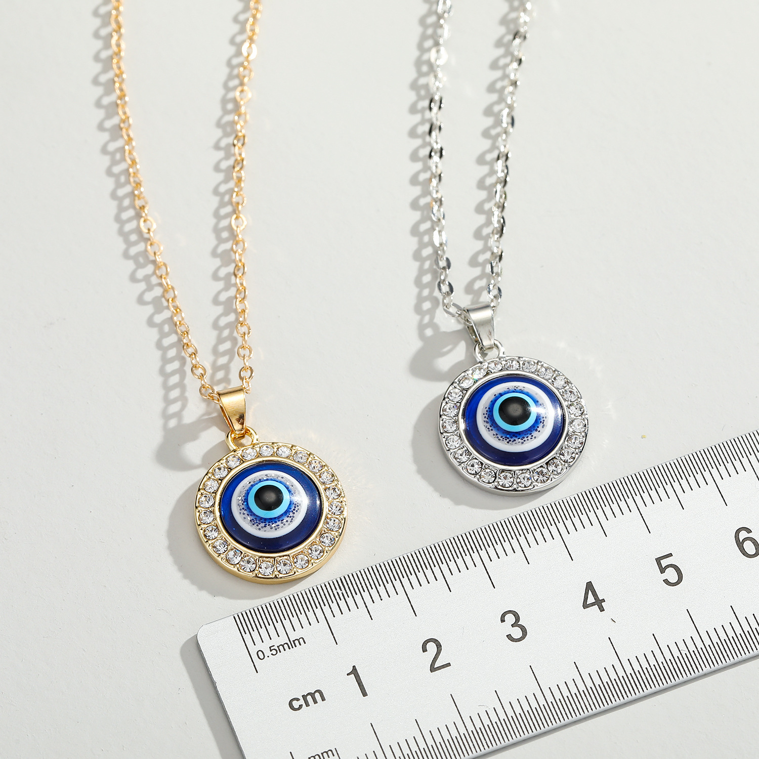 Necklaces for Women New Original Turkish Devil Eye Necklace Diamond Round Blue Eyes Pendant Jewelry Gift Wholesale
Necklaces for Women New Original Turkish Devil Eye Necklace Diamond Round Blue Eyes Pendant Jewelry Gift Wholesale