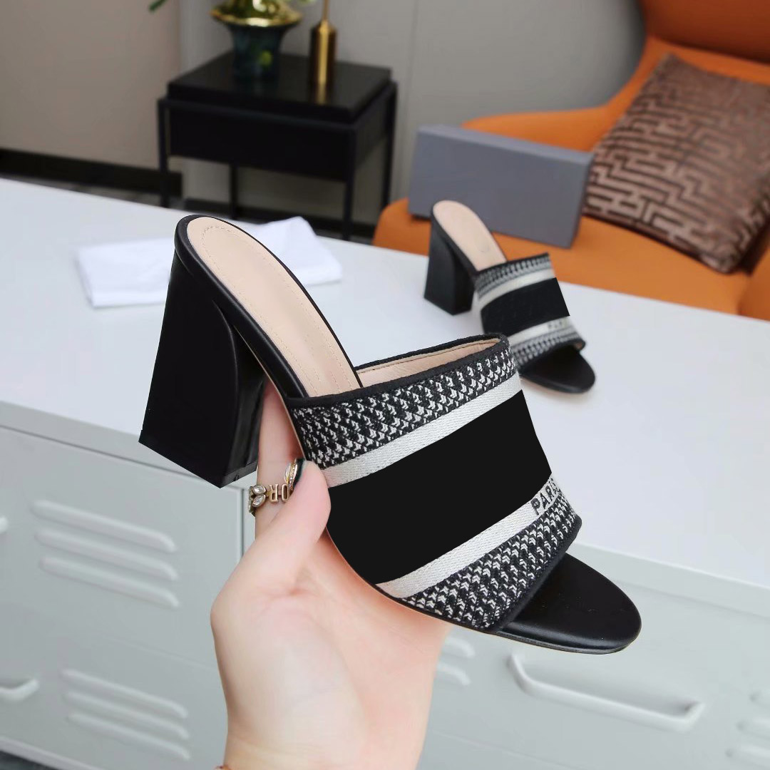 Sandals Luxurys Designers Shoe Brand summer Shoes Designer Womens Women Slip Pointed Toe Sandal Sexy Slingback Pumps with box size 35-43, 37
Sandals Luxurys Designers Shoe Brand summer Shoes Designer Womens Women Slip Pointed Toe Sandal Sexy Slingback Pumps with box size 35-43, 37
