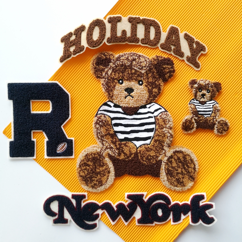 Outils Broderie Cousez sur Big Bear Patch, grand badge de dessin animé de chenille brodé Badges de dessin animé, APPLIQUES ACCRIMIQUES ACCESSOIRE