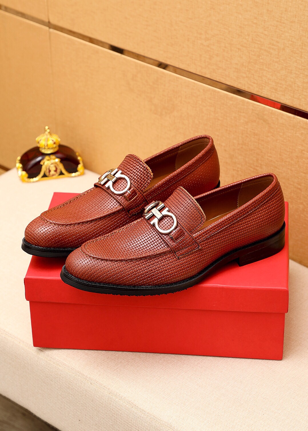 New High Quality 2021 Men Formal Business Brogue Shoes Men's Brand Dress Shoes Male Casual Genuine Leather Wedding Party Loafers Size 38-45, Black
New High Quality 2021 Men Formal Business Brogue Shoes Men's Brand Dress Shoes Male Casual Genuine Leather Wedding Party Loafers Size 38-45, Black