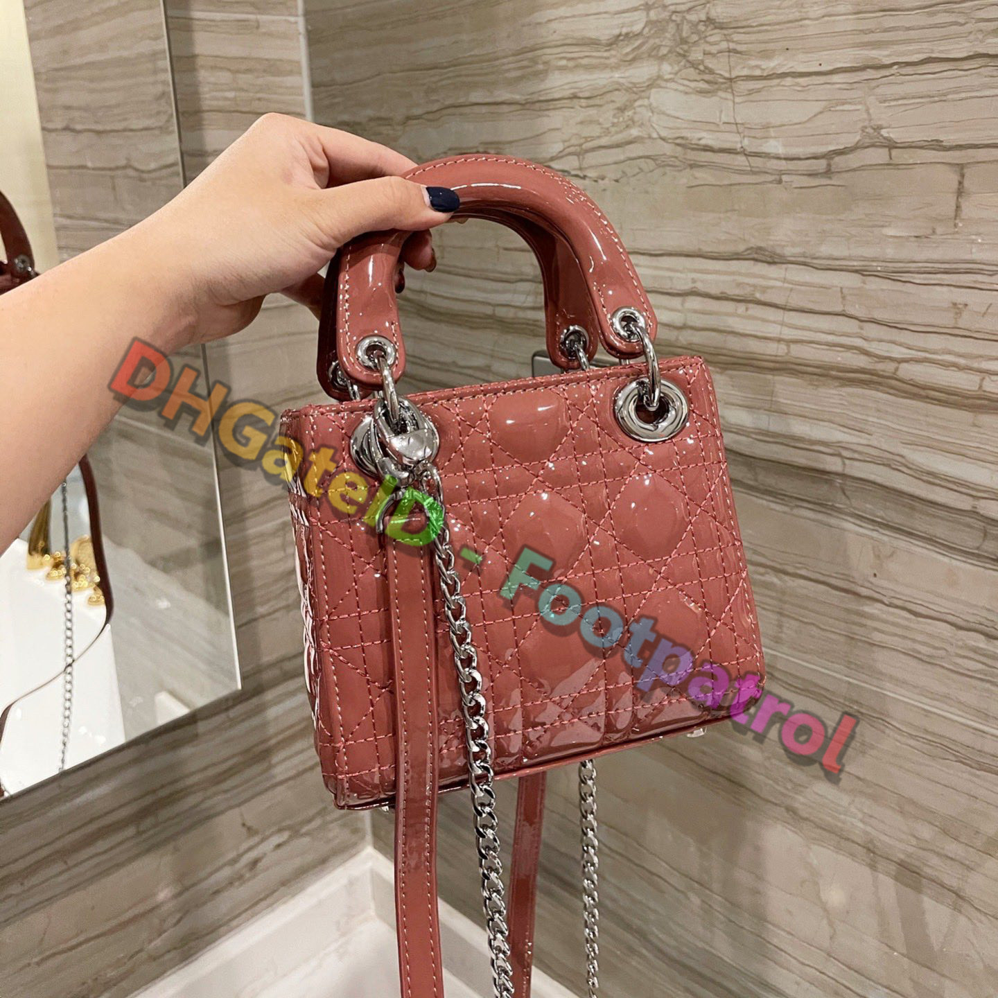 2021 Women Classic must-have Luxurys Designers Shoulder Bags Fashion Handbags Cross Body bag mini flap purses totes messenger handbag Multic
2021 Women Classic must-have Luxurys Designers Shoulder Bags Fashion Handbags Cross Body bag mini flap purses totes messenger handbag Multic