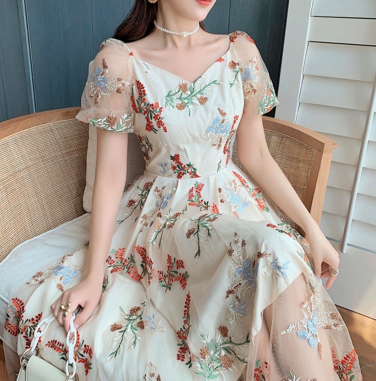 Runway Desinger Women Party Long Dress Elegant Sweet Floral Embroidery Mesh V Neck Retro Midi Vestidos 210519