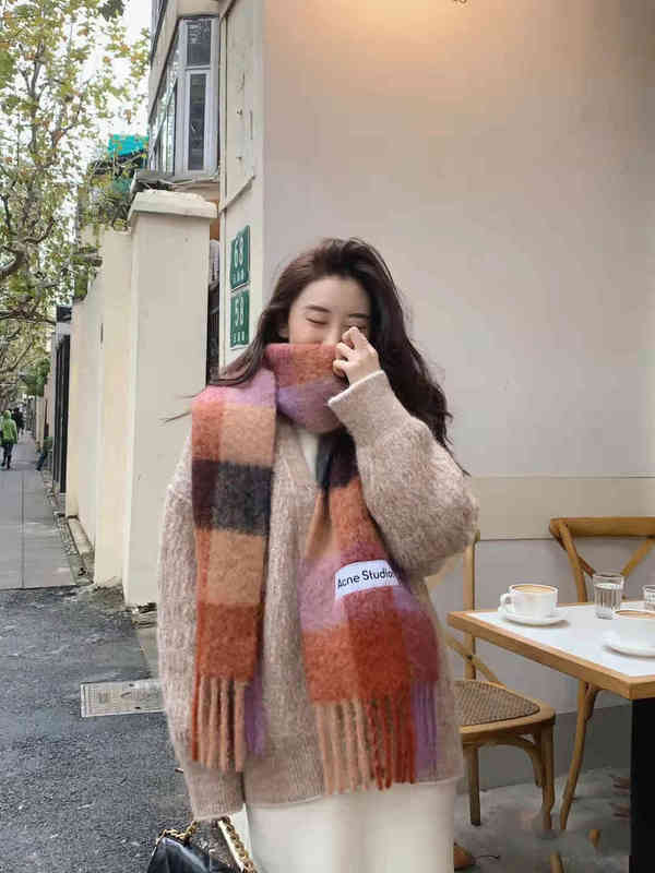 Acne studios 2021 autumn winter new Mohair rainbow contrast checked tassel Shawl Scarf XYM
Acne studios 2021 autumn winter new Mohair rainbow contrast checked tassel Shawl Scarf XYM