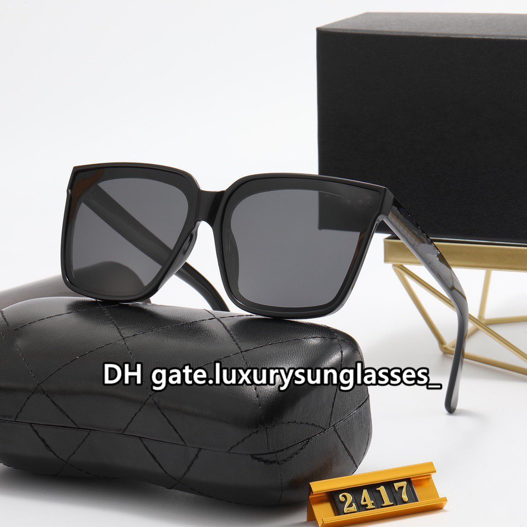 1pcs fashion sunglasses eyewear sun glasses 2417 luxury designer sunglass 2021 high quality Classic Vintage Aviator Anti-UV Wayfarer lunette, White;black
1pcs fashion sunglasses eyewear sun glasses 2417 luxury designer sunglass 2021 high quality Classic Vintage Aviator Anti-UV Wayfarer lunette, White;black