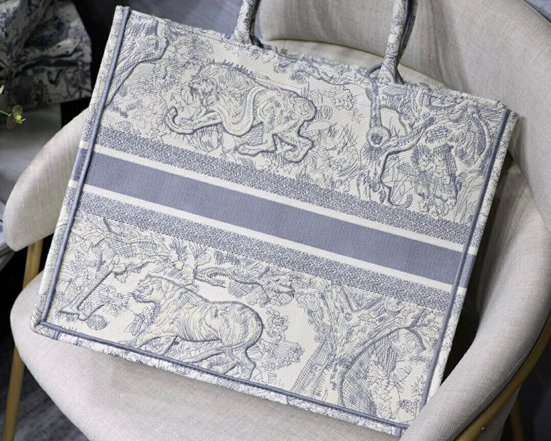 2021 women luxury designer totes crossbody bags shoulder bag ladies name brand book tote tiger embroidery handbag luxurys designers wallet h
2021 women luxury designer totes crossbody bags shoulder bag ladies name brand book tote tiger embroidery handbag luxurys designers wallet h