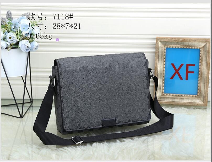 lmen shoulder bags man briefcase leather Crossbody bag totes Messenger bags wallet Satchel hand bag bags, Black plaid
lmen shoulder bags man briefcase leather Crossbody bag totes Messenger bags wallet Satchel hand bag bags, Black plaid