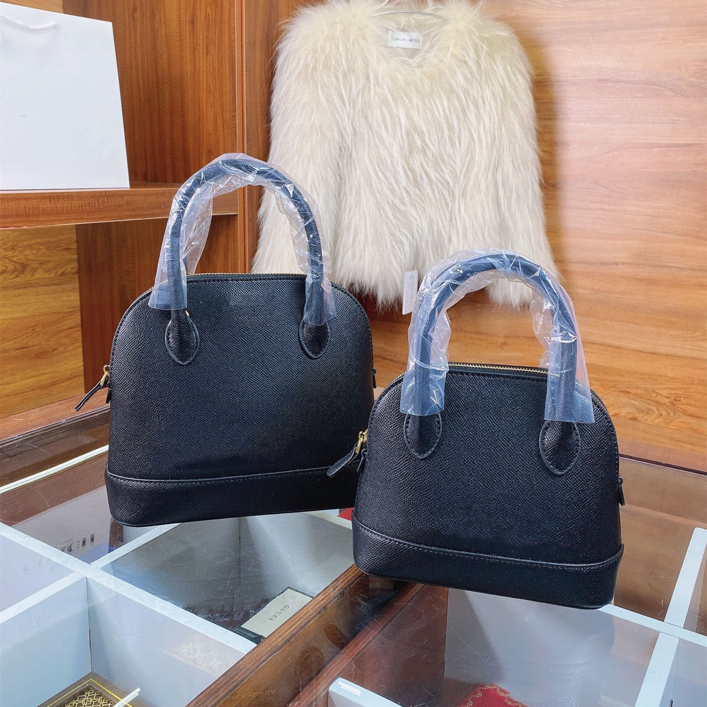High Luxurys designer Shell bag Classic top Quality Ladies 2021 handbag Women fashion mother purse handbags shoulder bags Leather totes print wallet temperament, No bags
High Luxurys designer Shell bag Classic top Quality Ladies 2021 handbag Women fashion mother purse handbags shoulder bags Leather totes print wallet temperament, No bags
