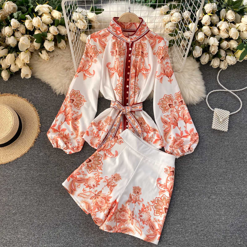 LLY VAREY LIN Spring Women Fashion Two Piece Set Print Puff Sleeve Turn-down Collar Tops + High Waist Wide Leg Shorts 210526, Orange
LLY VAREY LIN Spring Women Fashion Two Piece Set Print Puff Sleeve Turn-down Collar Tops + High Waist Wide Leg Shorts 210526, Orange