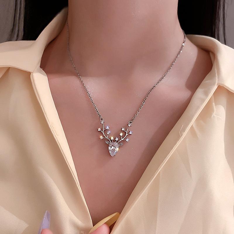 Pendant Necklaces Origin Summer Bling Elk Rhinestone Necklace For Women Girls Temperament Silver Color Metallic Jewelry
Pendant Necklaces Origin Summer Bling Elk Rhinestone Necklace For Women Girls Temperament Silver Color Metallic Jewelry