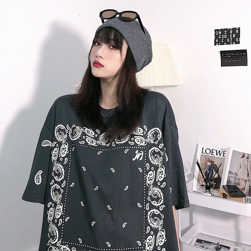 Men and women oversize T-shirt couples high street cotton print round neck casual loose short sleeves tee, As pictures
Men and women oversize T-shirt couples high street cotton print round neck casual loose short sleeves tee, As pictures