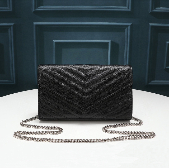 LOU LOU Genuine Leather Handbag With Box WOC Chain Bag Women luxurys Fashion Designers Bags Female clutch Classic High Quality Girl Handbags
LOU LOU Genuine Leather Handbag With Box WOC Chain Bag Women luxurys Fashion Designers Bags Female clutch Classic High Quality Girl Handbags