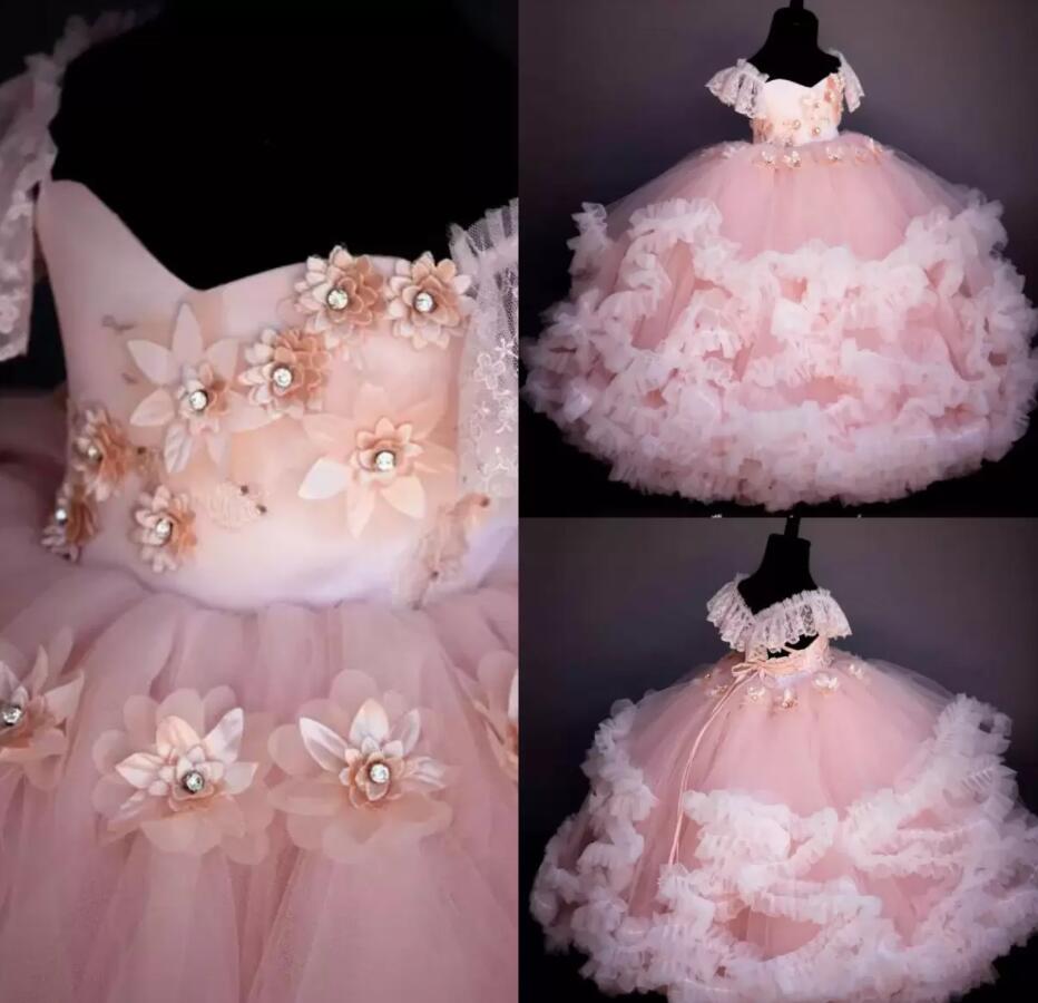 2022 Pink Ballroom Girl Pageant Dresses Off Shoulder Appliqued Beaded Floral Flower Girl Gowns Backless Ruffle Tiered Skirt Birthday Gowns CG001, White;blue
2022 Pink Ballroom Girl Pageant Dresses Off Shoulder Appliqued Beaded Floral Flower Girl Gowns Backless Ruffle Tiered Skirt Birthday Gowns CG001, White;blue