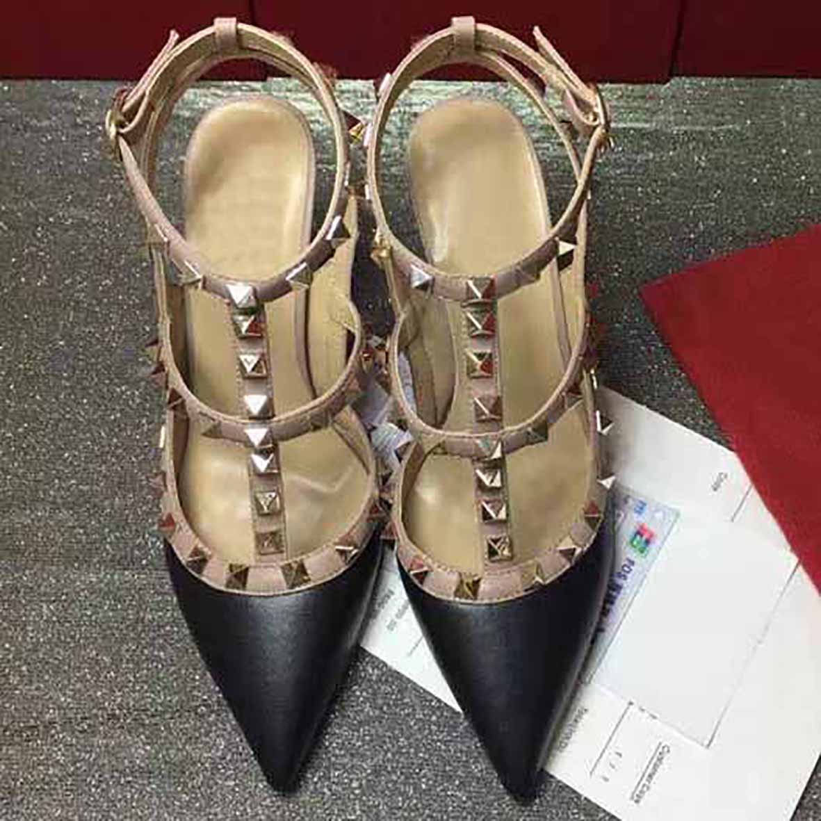 Matte High Heels Rivets Sandal women studs 9.5cm high heels dress shoes party fashion rivets girls sexy rock pointed toe shoes buckle platform pumps wedding shoes 2021
Matte High Heels Rivets Sandal women studs 9.5cm high heels dress shoes party fashion rivets girls sexy rock pointed toe shoes buckle platform pumps wedding shoes 2021