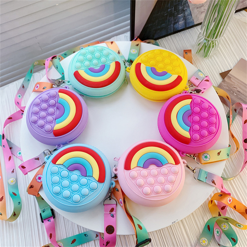 Fidget Toys Rainbow Bridge Bubble Bag Children Simple Dimple Decompression Toy Fidgets Messenger Shoulder Bag Stress Relief Girl Gifts Autis
Fidget Toys Rainbow Bridge Bubble Bag Children Simple Dimple Decompression Toy Fidgets Messenger Shoulder Bag Stress Relief Girl Gifts Autis