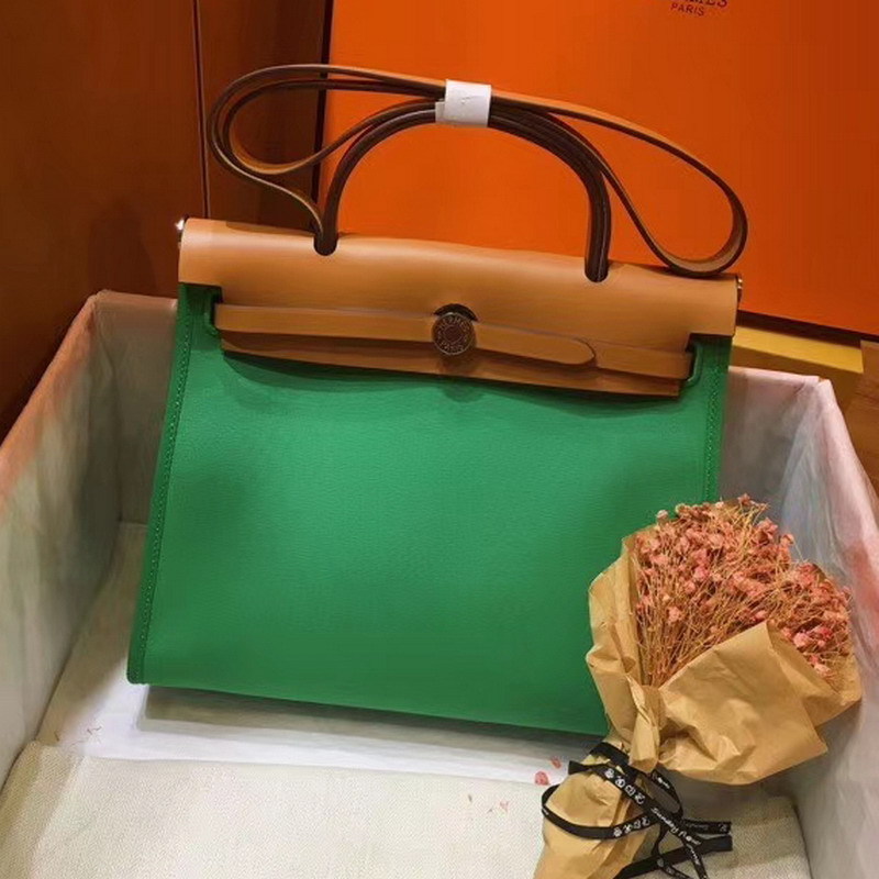 75% OFF Luxury handbag Fall 2021 new women's leather waterproof canvas contrast her bag QE97, Sky blue
75% OFF Luxury handbag Fall 2021 new women's leather waterproof canvas contrast her bag QE97, Sky blue