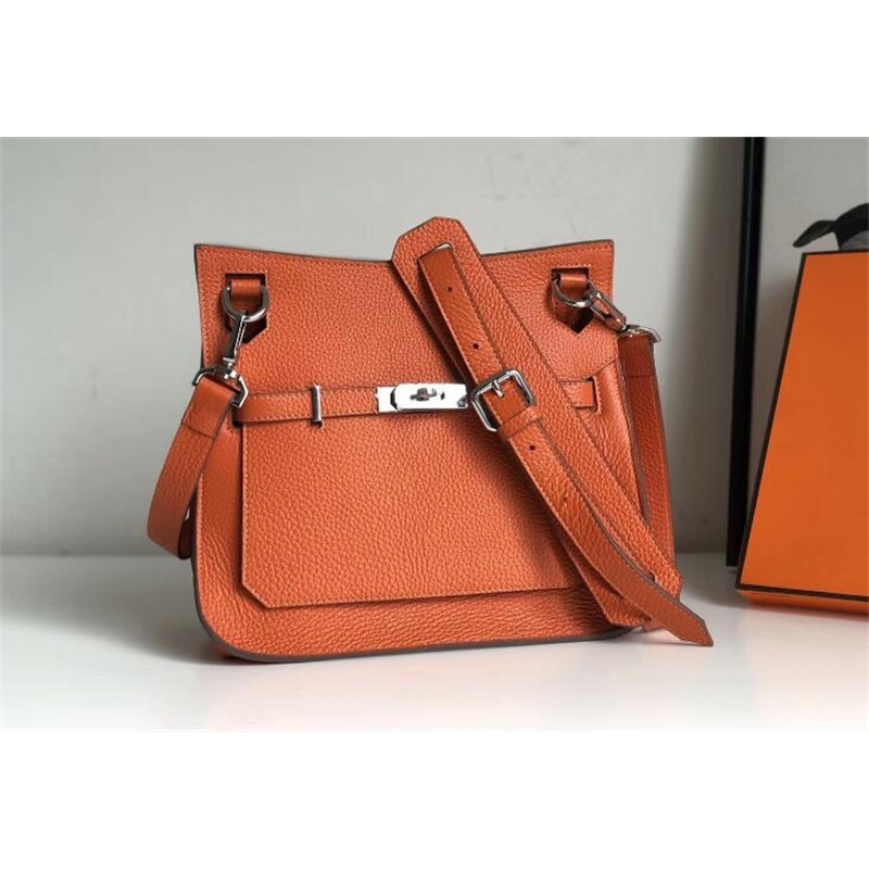3A Quality Jipsiere 28cm Unisex Taurillon Clemence Leather Shoulder Bag,Front flap closure with swivel clasp,Come with Dust Bag Box
3A Quality Jipsiere 28cm Unisex Taurillon Clemence Leather Shoulder Bag,Front flap closure with swivel clasp,Come with Dust Bag Box