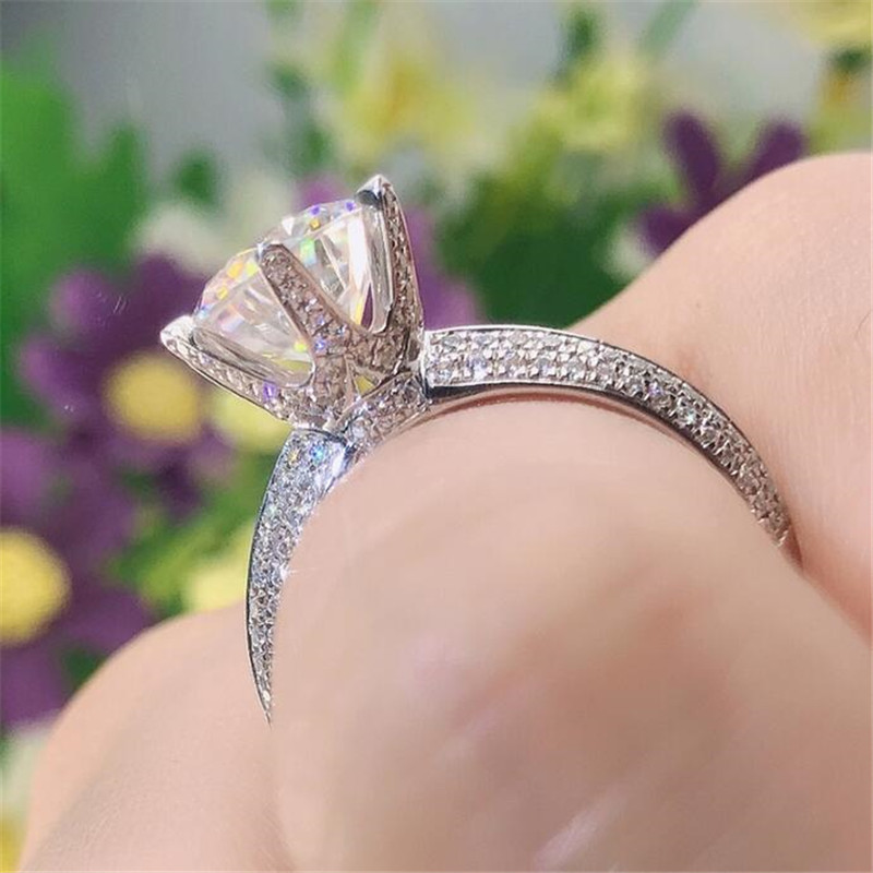 Size 5-10 Classical Six Claw Wedding Rings Luxury Jewelry Real Soild 925 Sterling Silver 8MM Round Cut White Topaz Moissanite Pave CZ Diamond Women Et