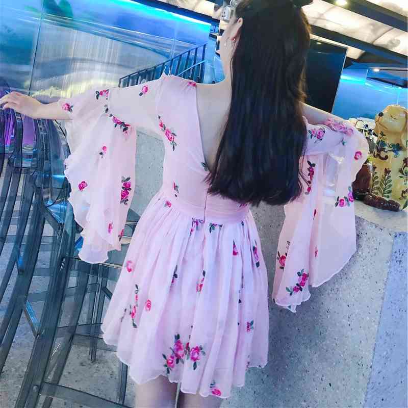 Fashion Summer Women's Sweet V Collar Flowers Embroidered Pink Chiffon Dress Slim Flare Sleeve Girls Short Dresses 210506