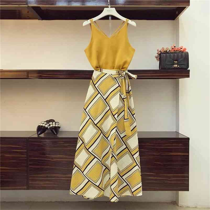 Holiday Wind Bohe Skirts Suit Women Summer Sexy Suspender Vest Top + Split Fork Printing Skirt Two-piece Sets A362 210519, Yellow
Holiday Wind Bohe Skirts Suit Women Summer Sexy Suspender Vest Top + Split Fork Printing Skirt Two-piece Sets A362 210519, Yellow