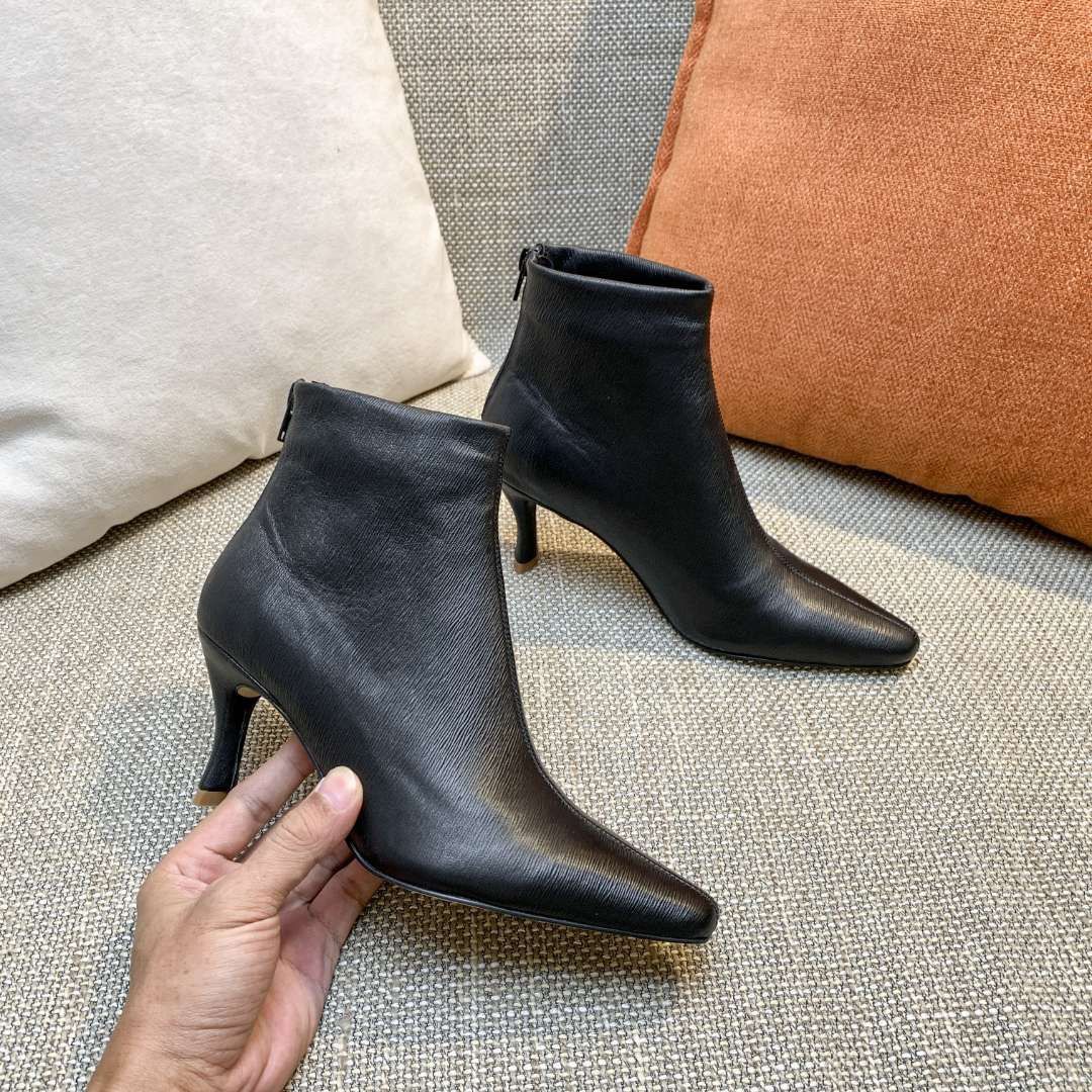 2021 autumn short boots women winter pointed toe stiletto tube pu boot soft leather high heels lady plus velvet fashion booties size 35-39, Black
2021 autumn short boots women winter pointed toe stiletto tube pu boot soft leather high heels lady plus velvet fashion booties size 35-39, Black