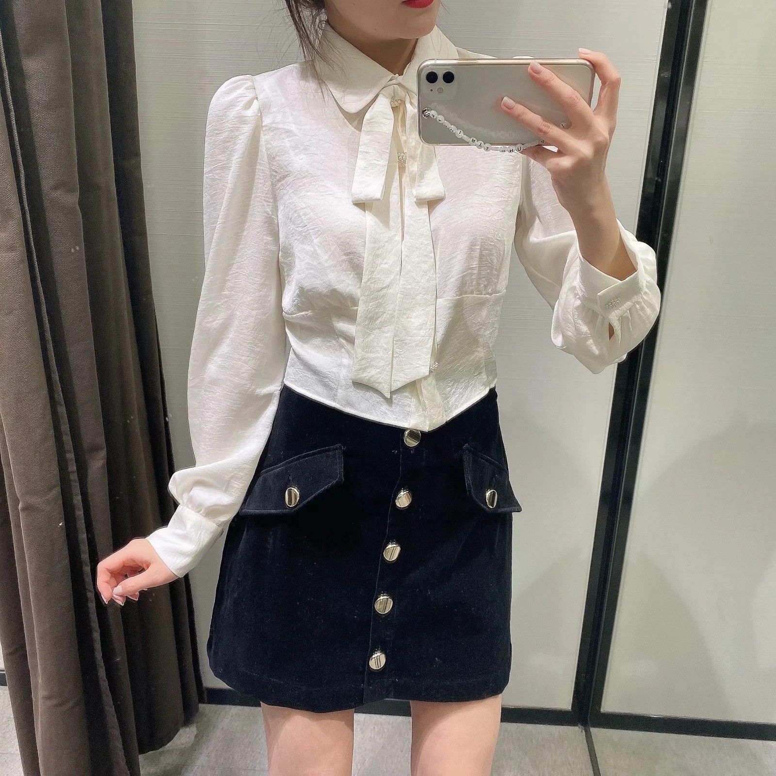 Solid Fashion Bow Decoration Casual Blouse Office Lady Pearl Button Chic Shirt Chiffon Long Sleeve Elegant Women Tops 210521