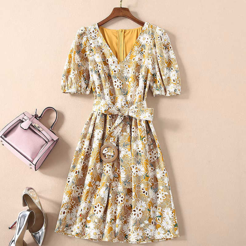 HIGH QUALITY est Fashion Runway Dress Women's V-Neck Short Sleeve Belted Embroidery Casual 210526, Yellow
HIGH QUALITY est Fashion Runway Dress Women's V-Neck Short Sleeve Belted Embroidery Casual 210526, Yellow