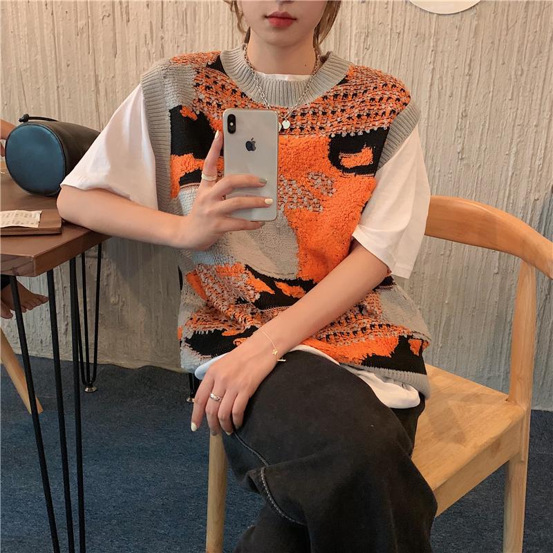 Women's Sweaters 2021 Autumn Retro Contrast Color Knitted Sweater Sleeveless Vest Round Neck Pullover Personality Fashion, Blue
Women's Sweaters 2021 Autumn Retro Contrast Color Knitted Sweater Sleeveless Vest Round Neck Pullover Personality Fashion, Blue