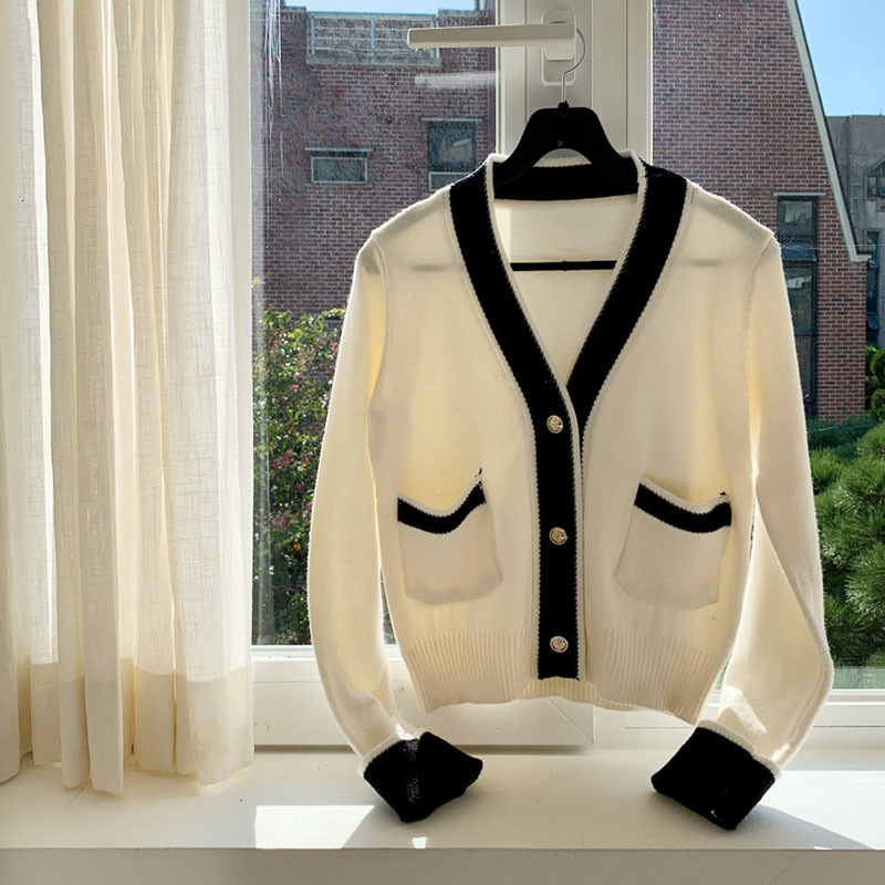 women's sweaters new spring ladies casual cardigan long-sleeved knitted jacket girl sweet temperament v-neck slim slimming boutiqu, White;black
women's sweaters new spring ladies casual cardigan long-sleeved knitted jacket girl sweet temperament v-neck slim slimming boutiqu, White;black