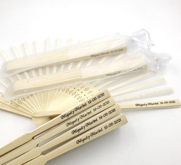 2021 Personalized Wedding Favors and Gifts for Guest Silk Fan Cloth Wedding Decoration Hand Folding Fans + Printing