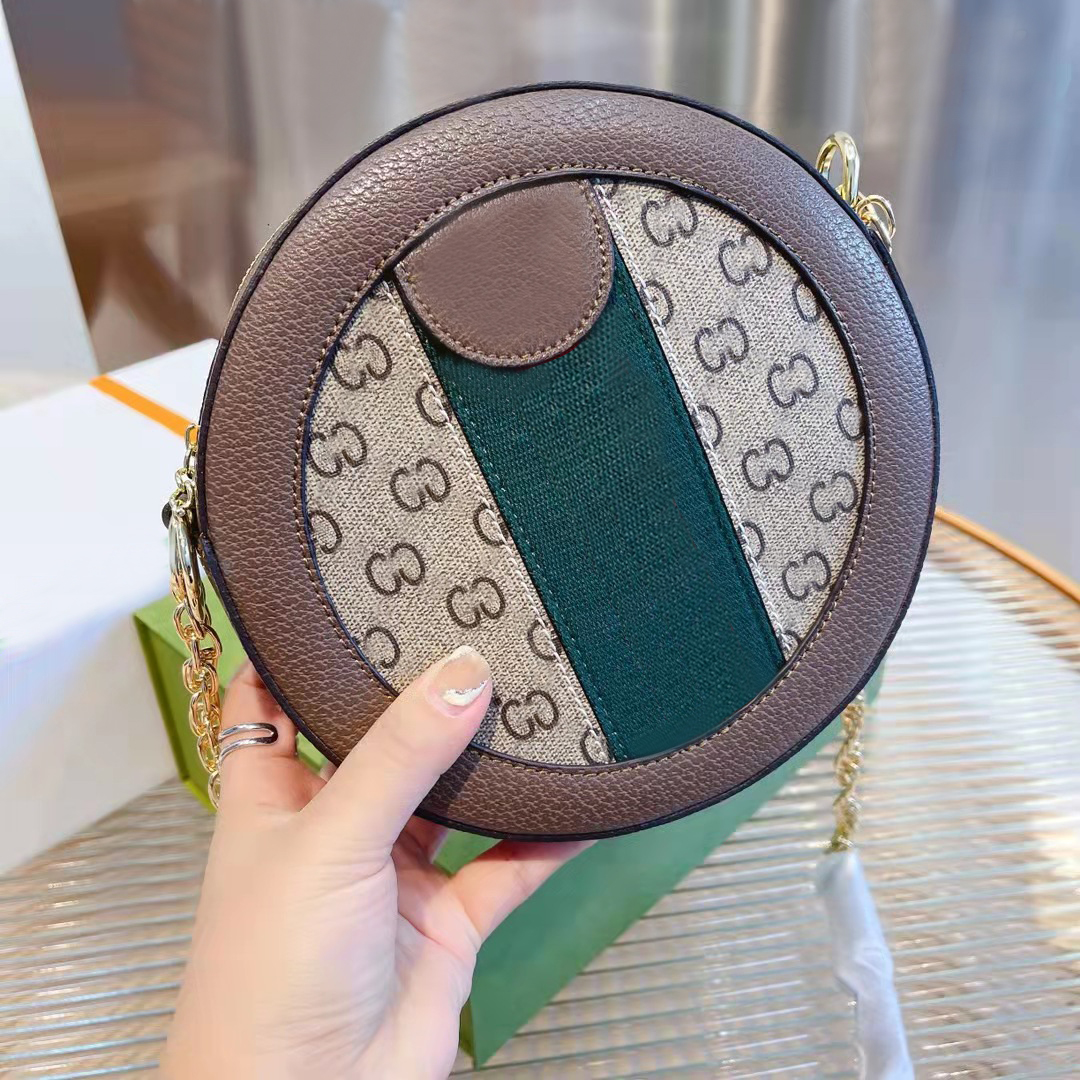 Autumn and winter new fashion and luxury ladies leather dinner bag 18X5X18CM designer brand
Autumn and winter new fashion and luxury ladies leather dinner bag 18X5X18CM designer brand