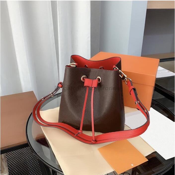 Women Luxurys Bucket Shoulder NoeNoe Bag Handbag Fashion Crossbody Tote Shopping Bags Backpack Handbags Purse Wallet Totes Purses Lady Fanny Wallets
Women Luxurys Bucket Shoulder NoeNoe Bag Handbag Fashion Crossbody Tote Shopping Bags Backpack Handbags Purse Wallet Totes Purses Lady Fanny Wallets