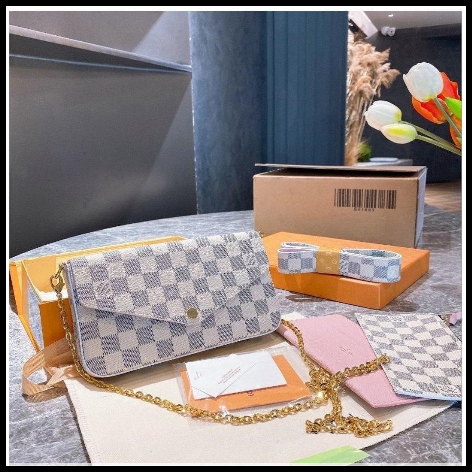 LVLOUISVITTON VUTTON Designers handbags bags luxurys women evening bag purse 3pcs Embossed chain strap shoulder crossbody w
LVLOUISVITTON VUTTON Designers handbags bags luxurys women evening bag purse 3pcs Embossed chain strap shoulder crossbody w
