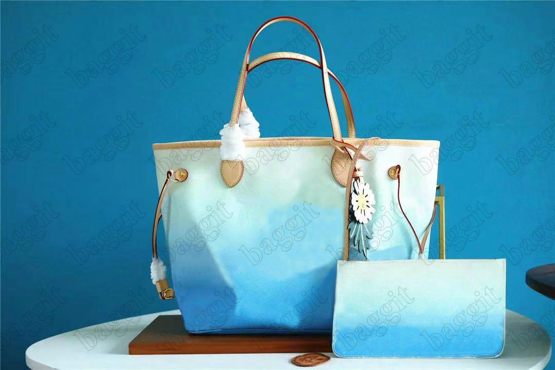 Designer MM 2pcs Tote Composite Shoulder Bag Gradient Leather Canvas Shopping Handbag With Wallet Duplex Printing Purse Brume Gray M45680 M45678
Designer MM 2pcs Tote Composite Shoulder Bag Gradient Leather Canvas Shopping Handbag With Wallet Duplex Printing Purse Brume Gray M45680 M45678