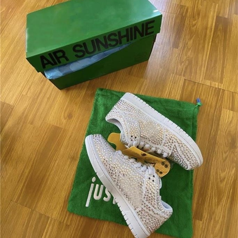 Cactus Plant Flea Shoes Market Low Pure Platinum Spiral Sage CPFM SB Men Women Sports Outdoor Sneakers With Original Box
Cactus Plant Flea Shoes Market Low Pure Platinum Spiral Sage CPFM SB Men Women Sports Outdoor Sneakers With Original Box