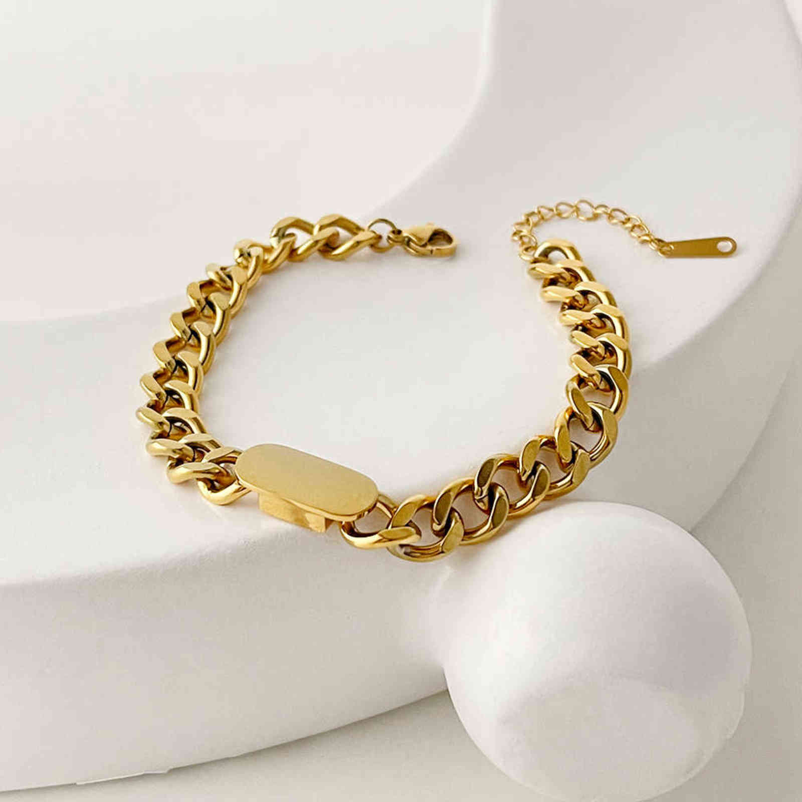 Peri'sbox Minimalist Square Card Cuban Chain Bracelet Gold Color Stainless Steel Chunky Bracelets Hip Hop Cool Jewelry
Peri'sbox Minimalist Square Card Cuban Chain Bracelet Gold Color Stainless Steel Chunky Bracelets Hip Hop Cool Jewelry