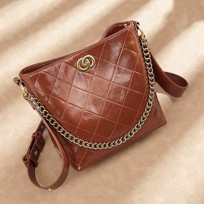 Messenger Bags Messenger BagsNet Red Women's Small Fragrance Lingge Chain Lady's Versatile Messenger Tide One Shoulder Bucket Bag 8013