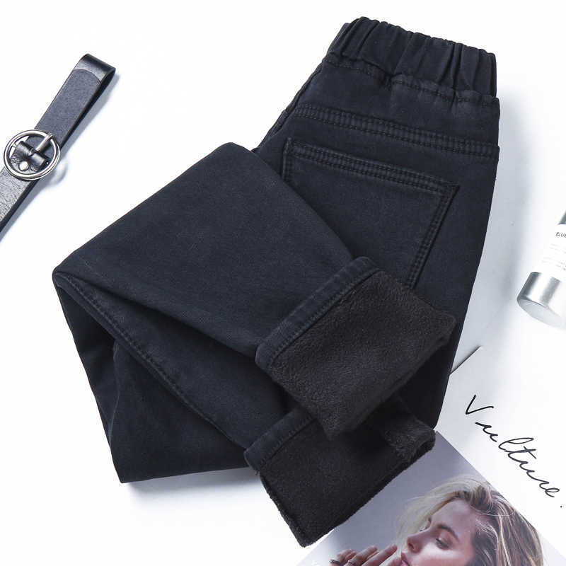 Plus Size 3XL 4XL 5XL Women's Warm Winter Jeans Black Blue Thick Fleece Slim Fit Stretch Jean Pants High Waist Student Trousers 210922