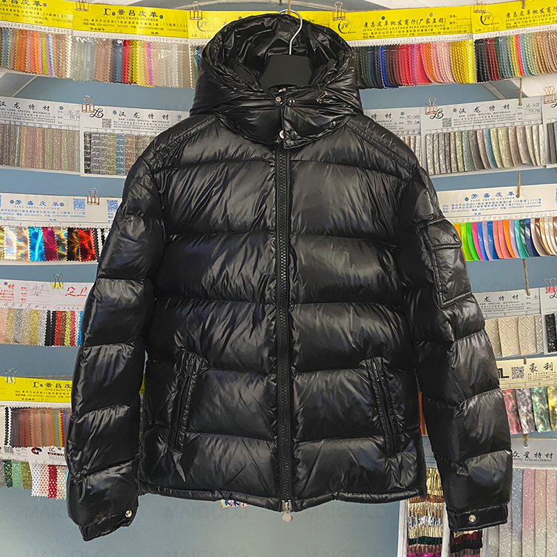 High Quality Men Women Light Warm Maya Down Jackets Acorus Fashion Stand up Collar Zipper 90% White Goose Coats Man Casual Winter Maures Clothes, Black
High Quality Men Women Light Warm Maya Down Jackets Acorus Fashion Stand up Collar Zipper 90% White Goose Coats Man Casual Winter Maures Clothes, Black