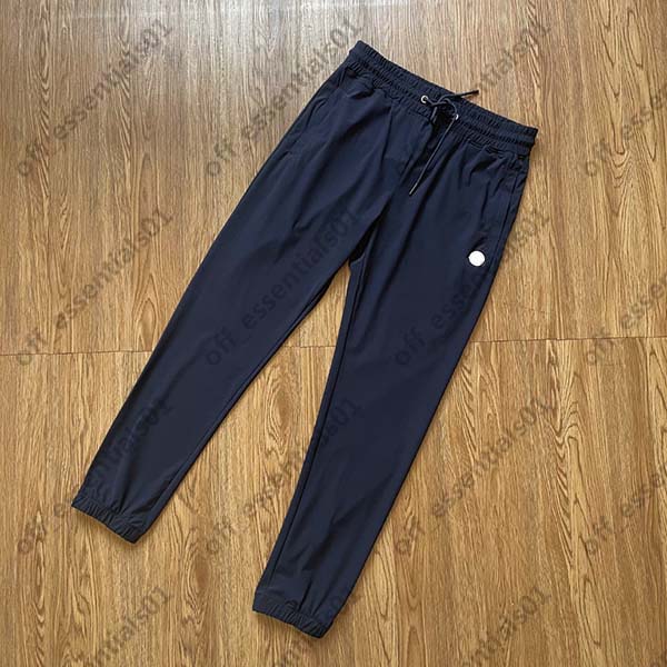 2021 Monclair mens Casual pant Zipper pocket embroidery Lable men pants Luxurys Designer trouser Size M--XXL, Black
2021 Monclair mens Casual pant Zipper pocket embroidery Lable men pants Luxurys Designer trouser Size M--XXL, Black