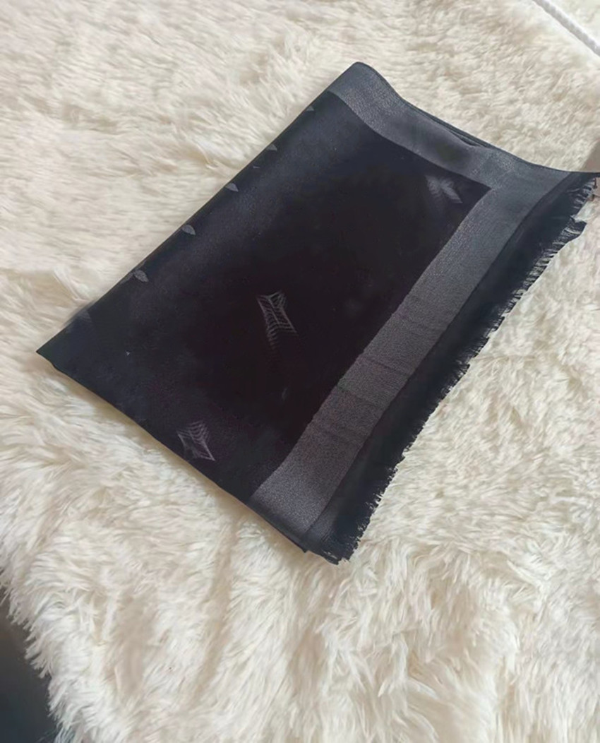 Wholesale Lady Tense cotton Scarf designer Designer designs beautiful and versatile season soft long scarves, scarfs, shawls 180*70cm, Blue;gray
Wholesale Lady Tense cotton Scarf designer Designer designs beautiful and versatile season soft long scarves, scarfs, shawls 180*70cm, Blue;gray