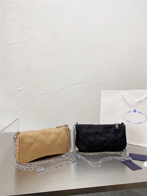 Luxury Designer Shoulder Evening Clutch Bag Messenger Crossbody Bags For Women handbags 25-13cm, The box is not sold separately
Luxury Designer Shoulder Evening Clutch Bag Messenger Crossbody Bags For Women handbags 25-13cm, The box is not sold separately