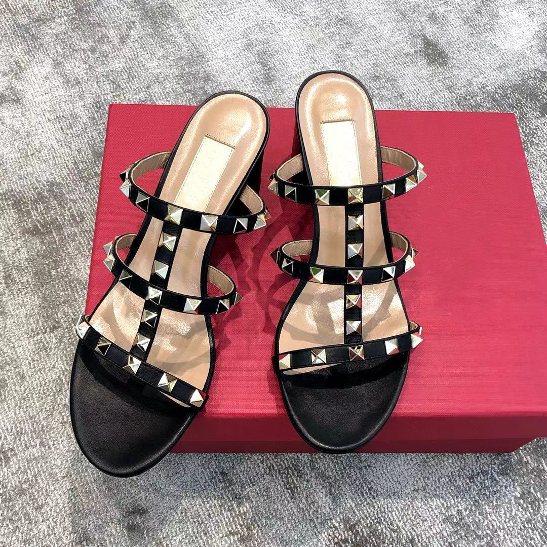 Summer Women Sandals Rock Studs Chunky-heels Rivets Strappy Ladies Slippers High Heels Sandalias Mujer Party Wedding Dress Comfort Walking EU35-43
Summer Women Sandals Rock Studs Chunky-heels Rivets Strappy Ladies Slippers High Heels Sandalias Mujer Party Wedding Dress Comfort Walking EU35-43