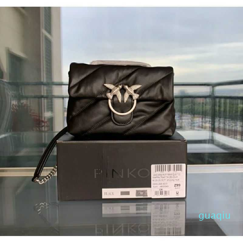 swallow bag autumn and winter leather pillow bag One Shoulder Messenger, Large 27 x 10 x 17cm positive
swallow bag autumn and winter leather pillow bag One Shoulder Messenger, Large 27 x 10 x 17cm positive