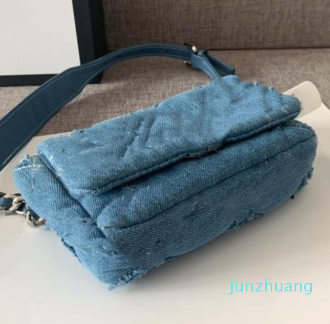 Designer- Women Cross Body Messenger Bag Denim Chest Handbag High Quality Diamond Lattice Hardware Chain Shoulder Canvas, Blue
Designer- Women Cross Body Messenger Bag Denim Chest Handbag High Quality Diamond Lattice Hardware Chain Shoulder Canvas, Blue