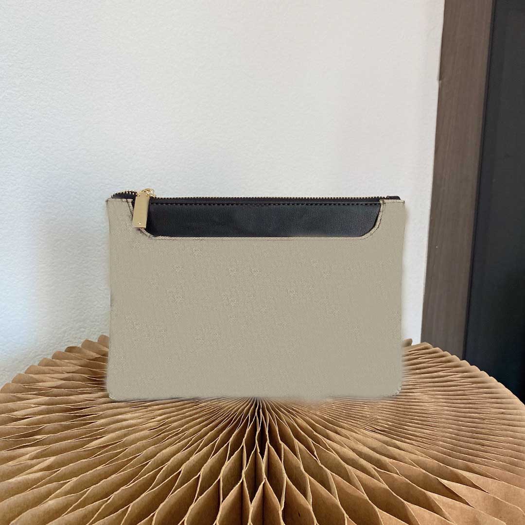 Luxury Designer printed hand bag exquisite hardware high-end canvas men urban business Zipper Wallet0020
Luxury Designer printed hand bag exquisite hardware high-end canvas men urban business Zipper Wallet0020