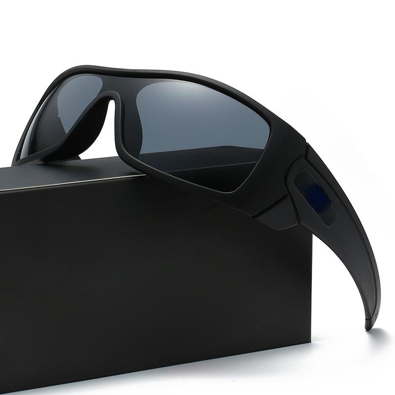 Sunglasses Classic Sports Mirror Men's Outdoor Fishing Driving Driver Goggles Oversized O Sun Glasses UV400
Sunglasses Classic Sports Mirror Men's Outdoor Fishing Driving Driver Goggles Oversized O Sun Glasses UV400