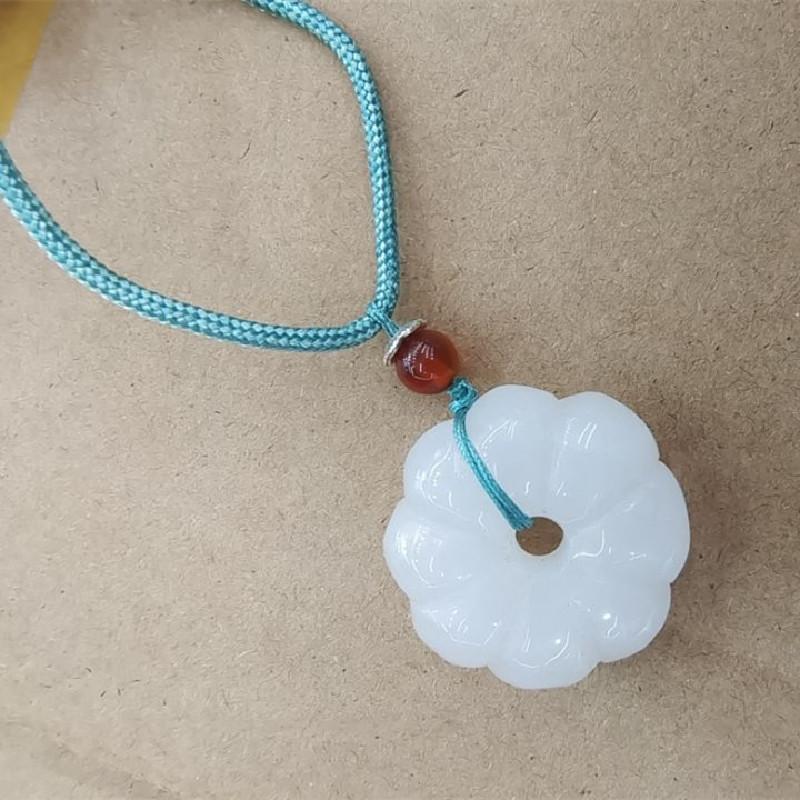 Chokers 1PC Men's Necklace With Good Rope Nature White Jade Stone Material Arrival Simple Jewelry FOR Party Wearring Free Shippi
Chokers 1PC Men's Necklace With Good Rope Nature White Jade Stone Material Arrival Simple Jewelry FOR Party Wearring Free Shippi