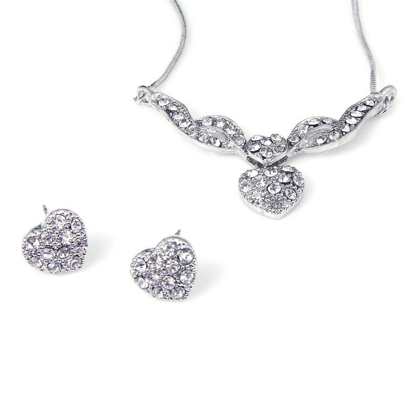 Earrings & Necklace Fashion Women's Full Water Diamond Heart Stud Earring Jewelry Set Pendant Daily Party Accessories, Silver
Earrings & Necklace Fashion Women's Full Water Diamond Heart Stud Earring Jewelry Set Pendant Daily Party Accessories, Silver